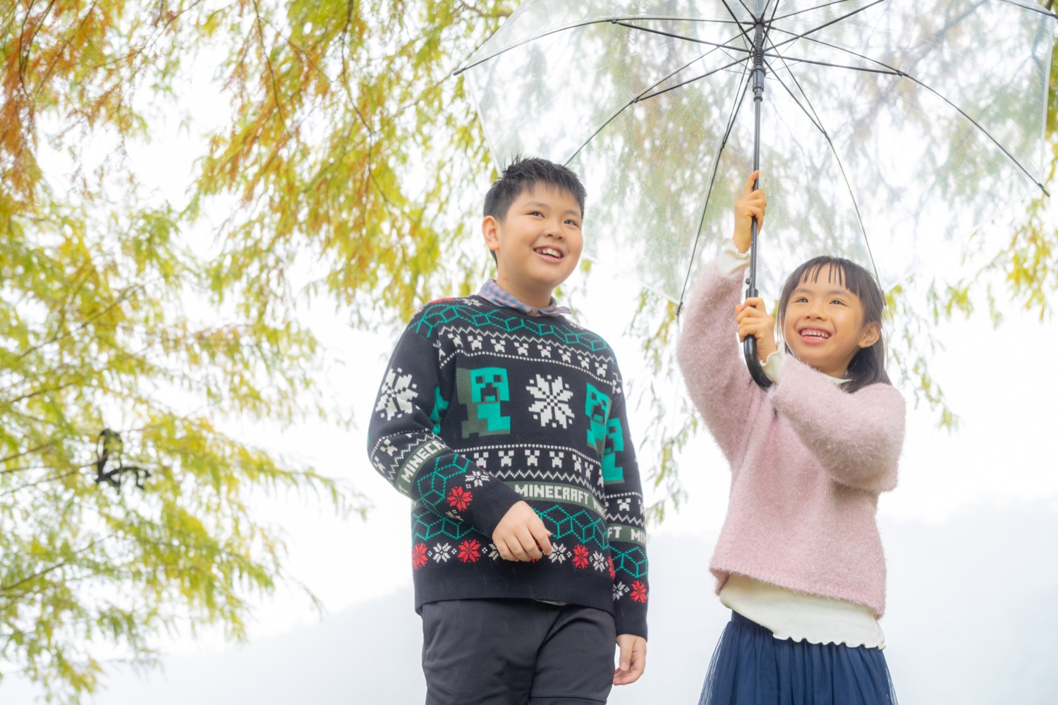 雨中下雨親子寫真｜雨天家庭攝影｜親子寫真｜家庭攝影｜小巴老師｜第 3 張