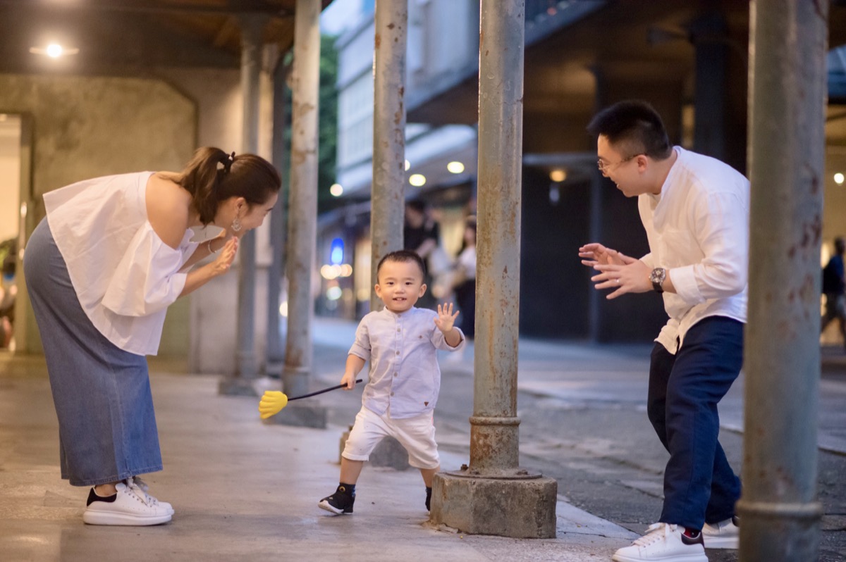 台北親子寫真|城市公園、街景與家庭旅拍|親子寫真|家庭攝影|小巴老師|第 25 張