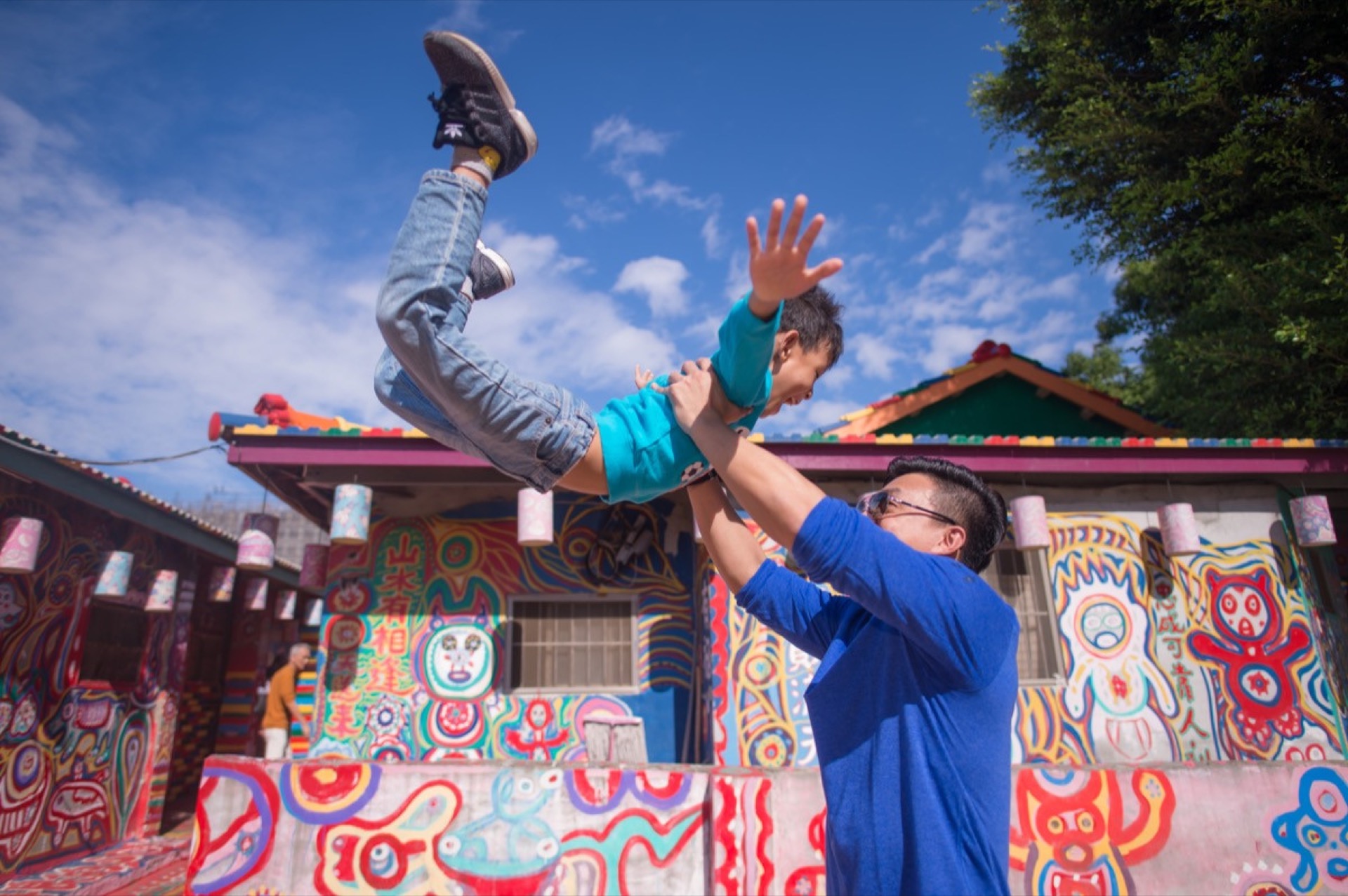 台中親子旅拍｜黃昏把一切都變溫柔 第 1 張｜親子寫真與家庭寫真